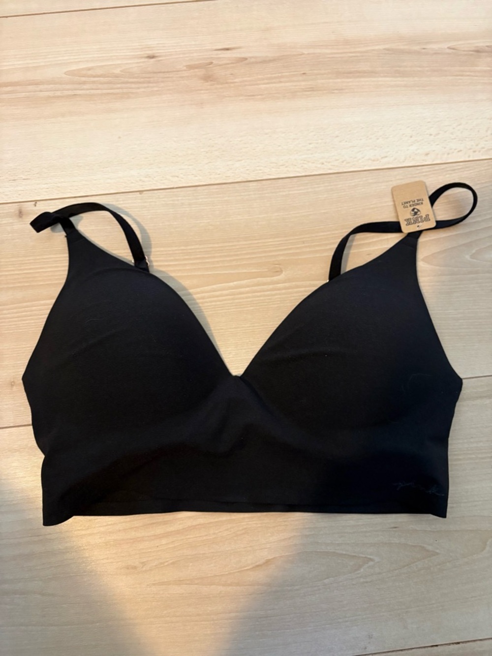 PINK Victoria's Secret Wear Everywhere Wireless Push Up Bra